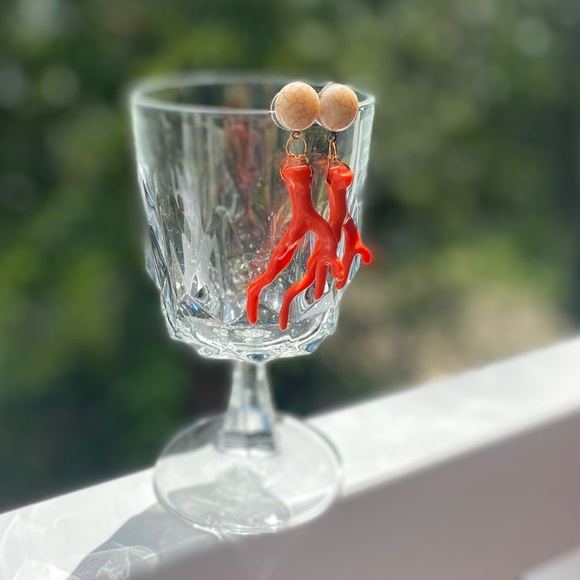 Earrings | Coral + Tan Acrylic Drop Earrings - Picture 4 of 8